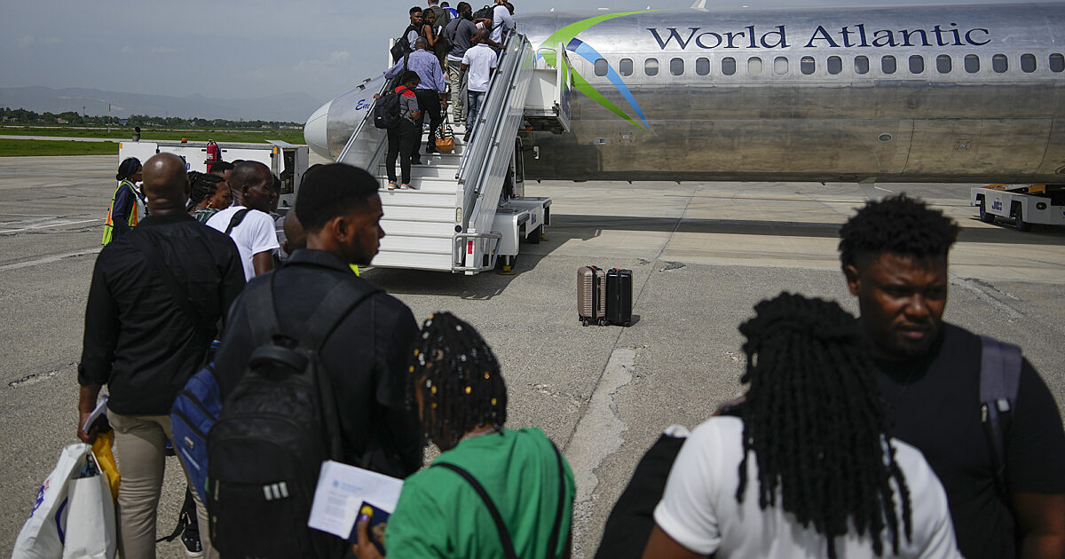 Le principal aéroport d'Haïti rouvre des mois après sa fermeture aux gangs…