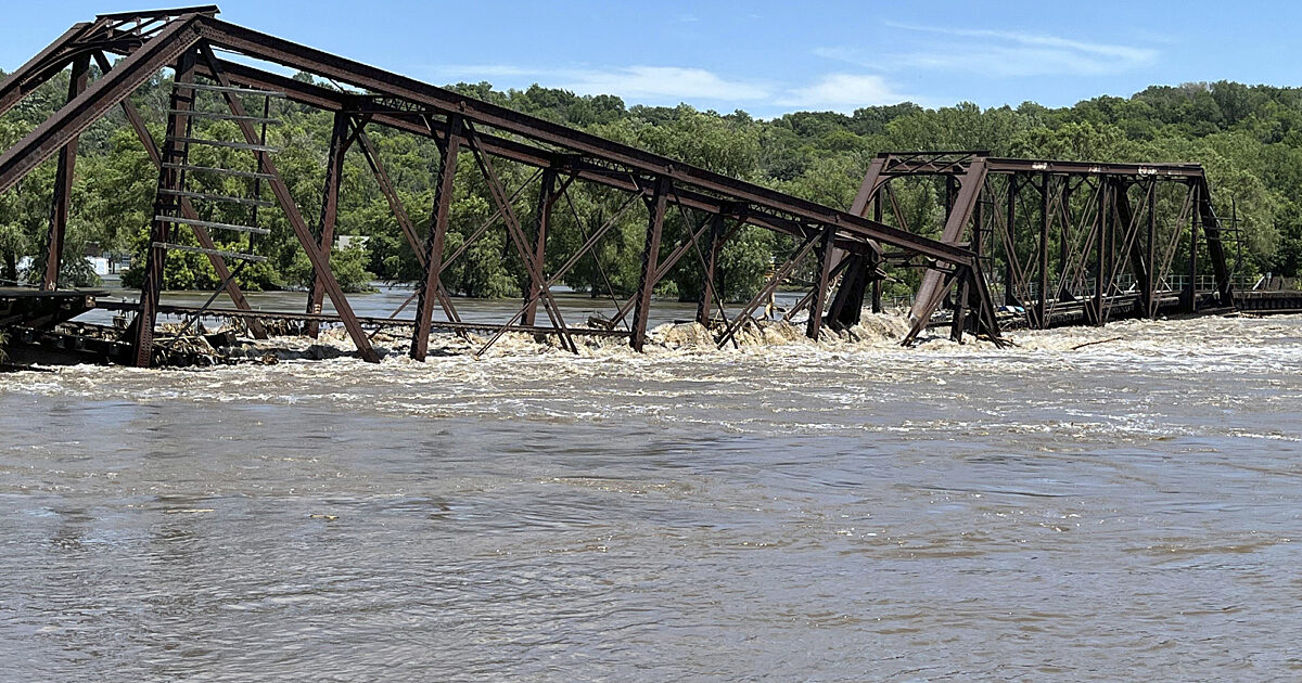 Deux décès liés aux inondations du Midwest à l’approche de violents orages