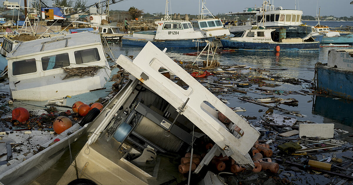 L'ouragan meurtrier Beryl se dirige vers la Jamaïque en tant que tempête de catégorie 4