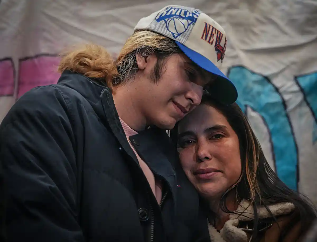 apres-10-mois-a-ice-ce-fut-le-retour-emouvant