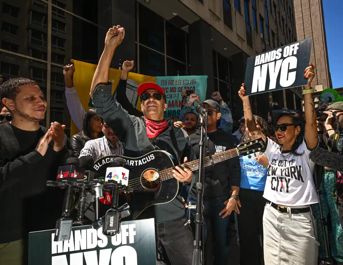 tom-morello-de-rage-against-the-machine-proteste-contre-ice