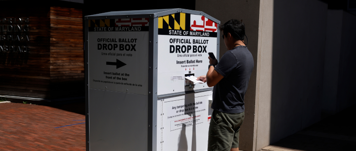 Trump déforme la confusion des bulletins de vote primaires du Maryland pour attaquer le vote par correspondance