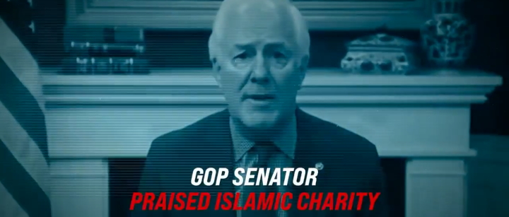 Une publicité dans le ruissellement du Texas GOP attaque Cornyn sur l'immigration et l'islam