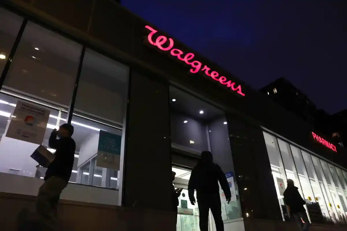 plus-de-1-600-travailleurs-de-walgreens-a-brooklyn-et