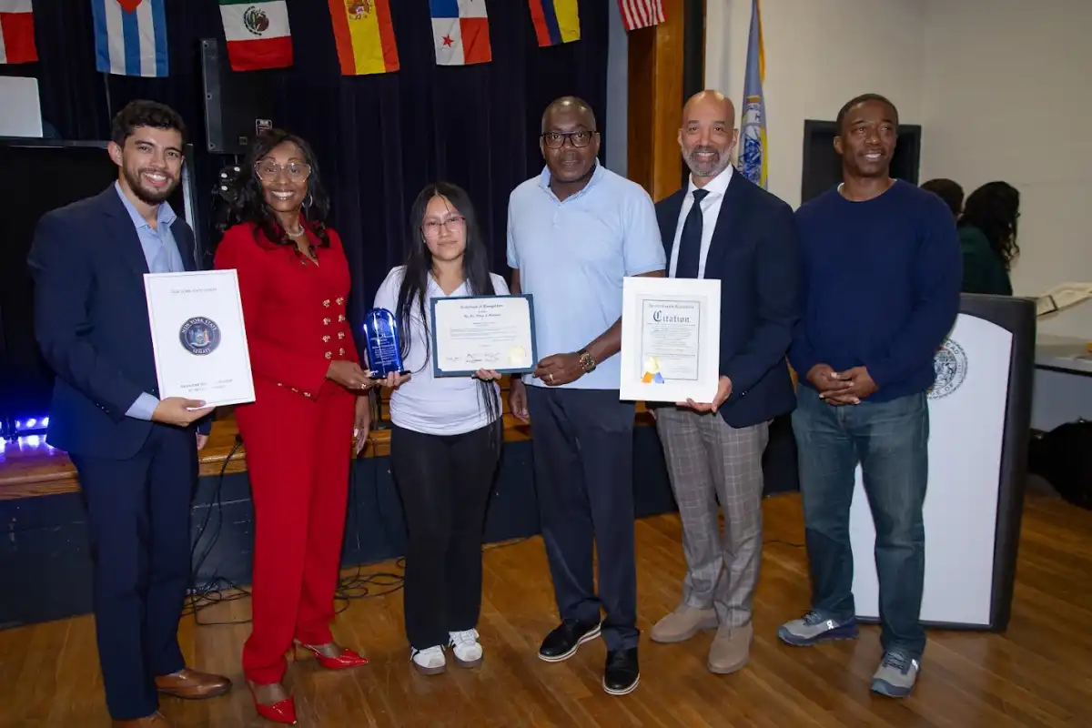 le-legislateur-davis-celebre-le-mois-du-patrimoine-hispanique