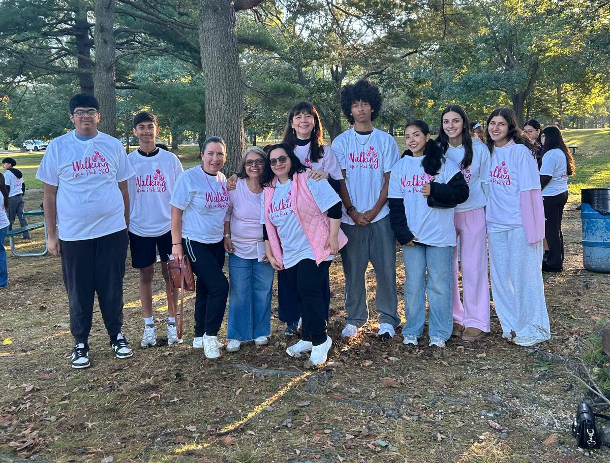 La marche pour la vie de la Fondation du cancer du sein de Betty amène la communauté au parc Eisenhower