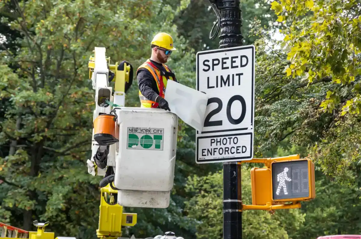 le-controleur-de-new-york-demande-que-la-loi-de